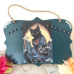 Gatos before Vatos wall art